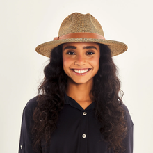 Load image into Gallery viewer, Model Front: Uv Line Chapeau Fedora Hat Giovana Imp Fem Mescla Upf50+
