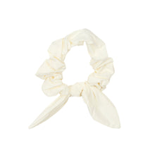Load image into Gallery viewer, Product Front: Rio De Sol Chouchou Off-White Scrunchie
