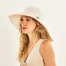 Load image into Gallery viewer, Image 02: Uv Line Chapeau Souple/Capeline Beverly Hills Areia Upf50+
