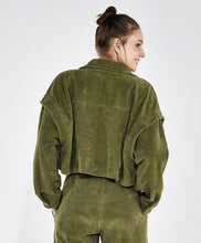Load image into Gallery viewer, Model Back: Alto Giro Fitness Haut Jaqueta Cropped Colete Stretch Verde Kalamata
