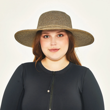 Load image into Gallery viewer, Model Front: Uv Line Chapeau Souple/Capeline Hat Jurere Imp Fem Mescla Upf50+

