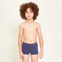 Load image into Gallery viewer, Model Front: Uv Line Maillot De Bain Garçon Trunks Kids F Inf Navy Blue Upf50+
