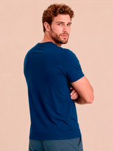 Load image into Gallery viewer, Model Back: Uv Line T-Shirt Pour Homme T-Shirt Uvpro Masc Cobalt Upf50+
