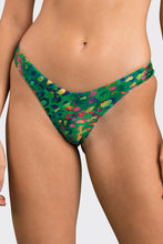 Load image into Gallery viewer, Gallery: Rio De Sol Bas Bottom Wilds Highleg
