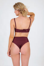 Load image into Gallery viewer, Model Back: Rio De Sol Ensemble Set Barolo Bandeau-Reto Hotpants
