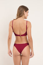 Load image into Gallery viewer, Model Back: Rio De Sol Haut Top Touch-Carmim Paola
