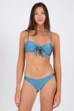 Load image into Gallery viewer, Model Front: Rio De Sol Ensemble Set Shimmer-Baltic-Sea Bandeau-Knot Nice-Fio
