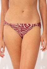 Load image into Gallery viewer, Gallery: Rio De Sol Bas Bottom Dune Mel
