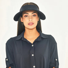 Load image into Gallery viewer, Model Front: Uv Line Visière Grecia Black Fit Upf50+
