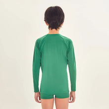 Load image into Gallery viewer, Model Back: Uv Line T-Shirt Longsleeve Uvpro Kids Verde Brasil Upf50+
