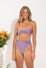 Load image into Gallery viewer, Model Front: Rio De Sol Bas Bottom Shimmer-Harmonia Belted-High-Waist
