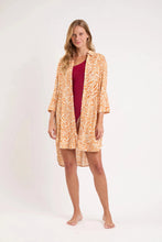Load image into Gallery viewer, Model Front: Rio De Sol Robe De Plage Sahari Chemise Gabriele
