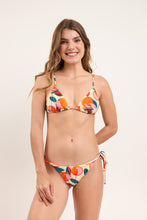 Load image into Gallery viewer, Model Front: Rio De Sol Haut Top Picnic Lia

