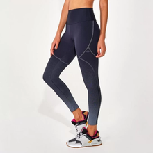Load image into Gallery viewer, Image 02: Alto Giro Fitness Bas Legging Hyper Ag Graphic Degrade Preto
