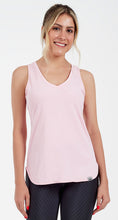 Load image into Gallery viewer, Model Front: Alto Giro Fitness Haut Regata Skin Fit Alongada Gola V Rosa Clara
