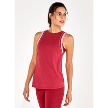 Load image into Gallery viewer, Model Front: Alto Giro Fitness Haut Regata Speed Soul Eco Recortes Frisos Vermelho Power
