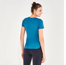 Load image into Gallery viewer, Model Back: Alto Giro Fitness Haut T-Shirt Skin Fit Frases Inspiracionais Verde Strong
