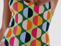 Load and play video in Gallery viewer, Video: Rio De Sol Une Pièce Garden-City Hype
