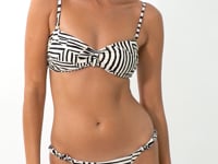 Load and play video in Gallery viewer, Video: Rio De Sol Haut Top Collage Bandeau-Crispy

