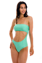 Load image into Gallery viewer, Model Front: Rio De Sol Une Pièce Atlantis Body-Rio
