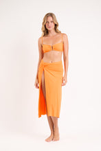Load image into Gallery viewer, Model Front: Rio De Sol Jupe De Page Bio-Laranjada Long Skirt Knot
