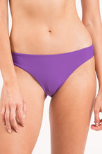Load image into Gallery viewer, Gallery: Rio De Sol Bas Bottom Amuleto Essential-Comfy
