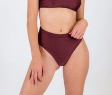 Load image into Gallery viewer, Gallery: Rio De Sol Bas Bottom Barolo Hotpants
