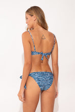 Load image into Gallery viewer, Model Back: Rio De Sol Bas Bottom Chuva Gisele
