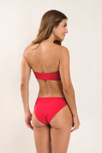 Load image into Gallery viewer, Model Back: Rio De Sol Bas Bottom Hibiscus Waikiki
