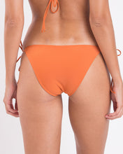 Load image into Gallery viewer, Image 05: Rio De Sol Bas Bottom Ocre Lacinho

