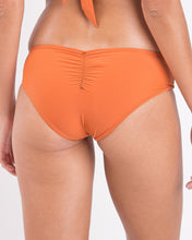Load image into Gallery viewer, Image 05: Rio De Sol Bas Bottom Ocre Mel-Comfy
