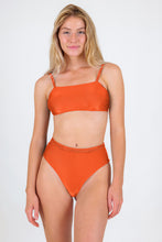 Load image into Gallery viewer, Model Front: Rio De Sol Bas Bottom Paprica Hotpants
