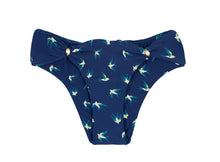 Load image into Gallery viewer, Product Front: Rio De Sol Bas Bottom Seabird Cortinao
