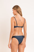 Load image into Gallery viewer, Model Back: Rio De Sol Bas Bottom Shark Essential
