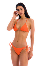 Load image into Gallery viewer, Model Front: Rio De Sol Bas Bottom St-Tpz-Tangerina Ibiza
