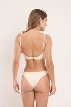 Load image into Gallery viewer, Model Back: Rio De Sol Bas Bottom Touch-Natural Essential
