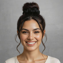 Load image into Gallery viewer, Model Front: Rio De Sol Chouchou Nero Scrunchie
