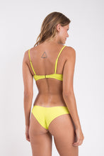 Load image into Gallery viewer, Model Back: Rio De Sol Ensemble Set Citrico Bandeau-Crispy Nice

