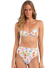 Load image into Gallery viewer, Gallery: Rio De Sol Ensemble Set Countryside Kyra Hotpants
