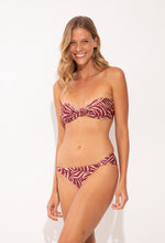 Load image into Gallery viewer, Image 04: Rio De Sol Ensemble Set Dune Bandeau-Joy Mel-Comfy
