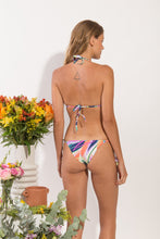 Load image into Gallery viewer, Model Back: Rio De Sol Ensemble Set Fresh-Day Tri-Inv Lacinho
