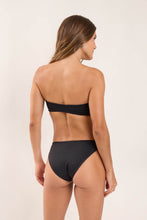 Load image into Gallery viewer, Model Back: Rio De Sol Ensemble Set Lava Lani Waikiki
