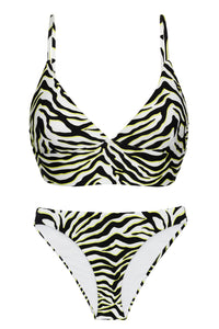 Product Front: Rio De Sol Ensemble Set Wild-Black Tri-Tank Comfy