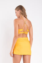 Load image into Gallery viewer, Model Back: Rio De Sol Jupe De Page Solar Skirt-Knot
