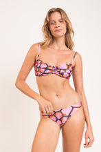 Load image into Gallery viewer, Image 09: Rio De Sol Haut Top Amore-Pink Bandeau-Crispy
