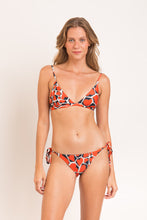 Load image into Gallery viewer, Model Front: Rio De Sol Haut Top Amore-Red Tri-Fixo
