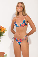 Load image into Gallery viewer, Model Front: Rio De Sol Haut Top Maui Tri-Fixo
