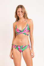 Load image into Gallery viewer, Model Front: Rio De Sol Haut Top Parrots Kate
