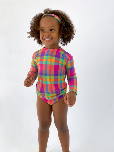 Model Front: Rio De Sol T-Shirt Tulip-Garden Rash-Guard Kids