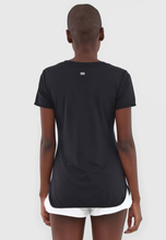 Load image into Gallery viewer, Skin Fit T-Shirt Alongada Gola V Preto
